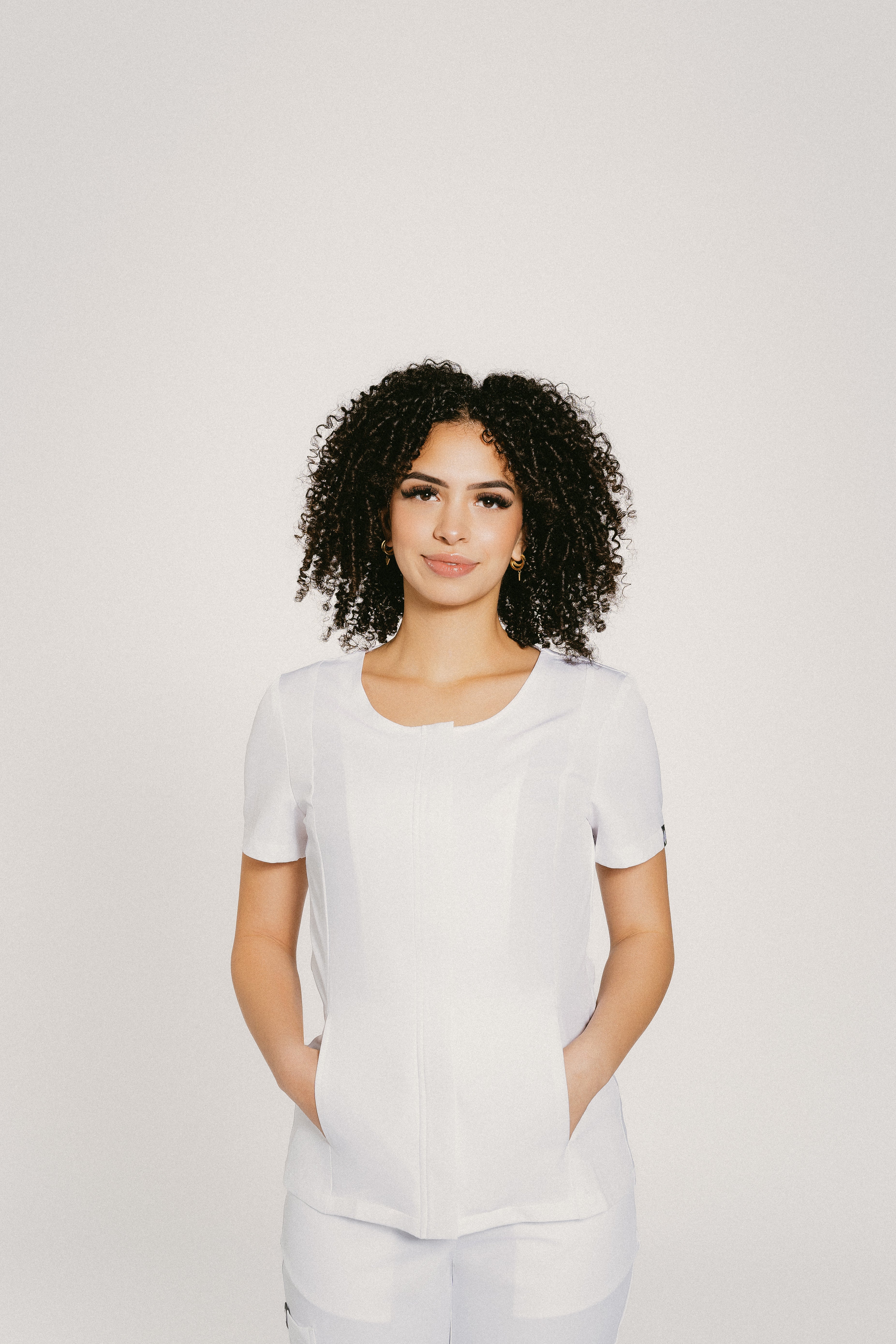 FUNCTIONAL WHITE TOP